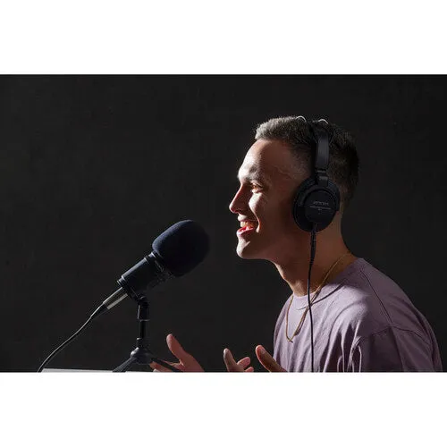 [CLEARANCE] Zoom ZDM-1PMP Podcast Microphone Kit for Professional Quality Sounding Podcast ZDM1-PMP