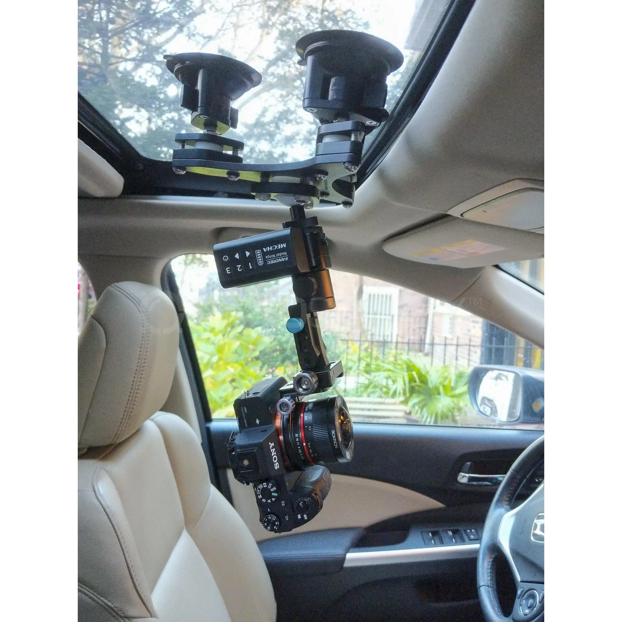 Freedom 360 Swivel Tri-base with Suction Cups