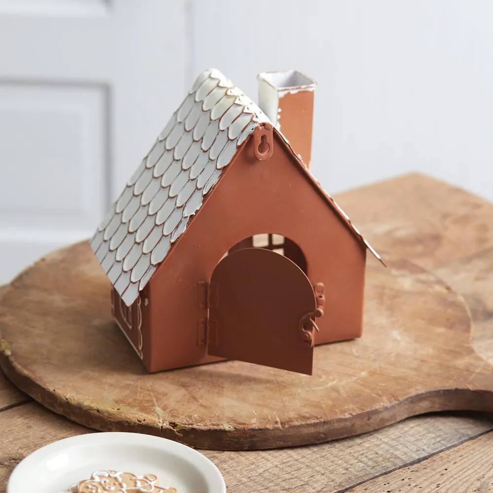 GINGERBREAD COTTAGE METAL LUMINARY