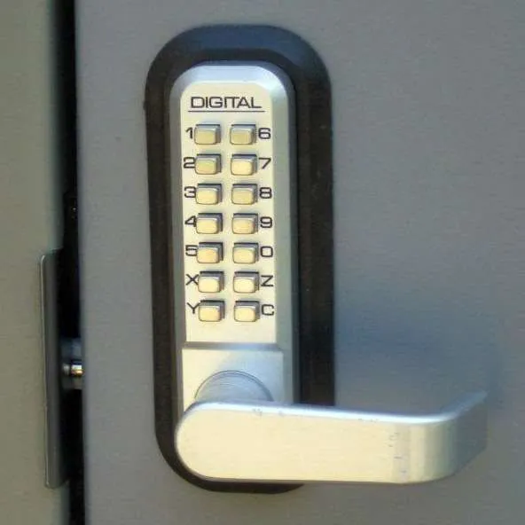 Lockey 2835