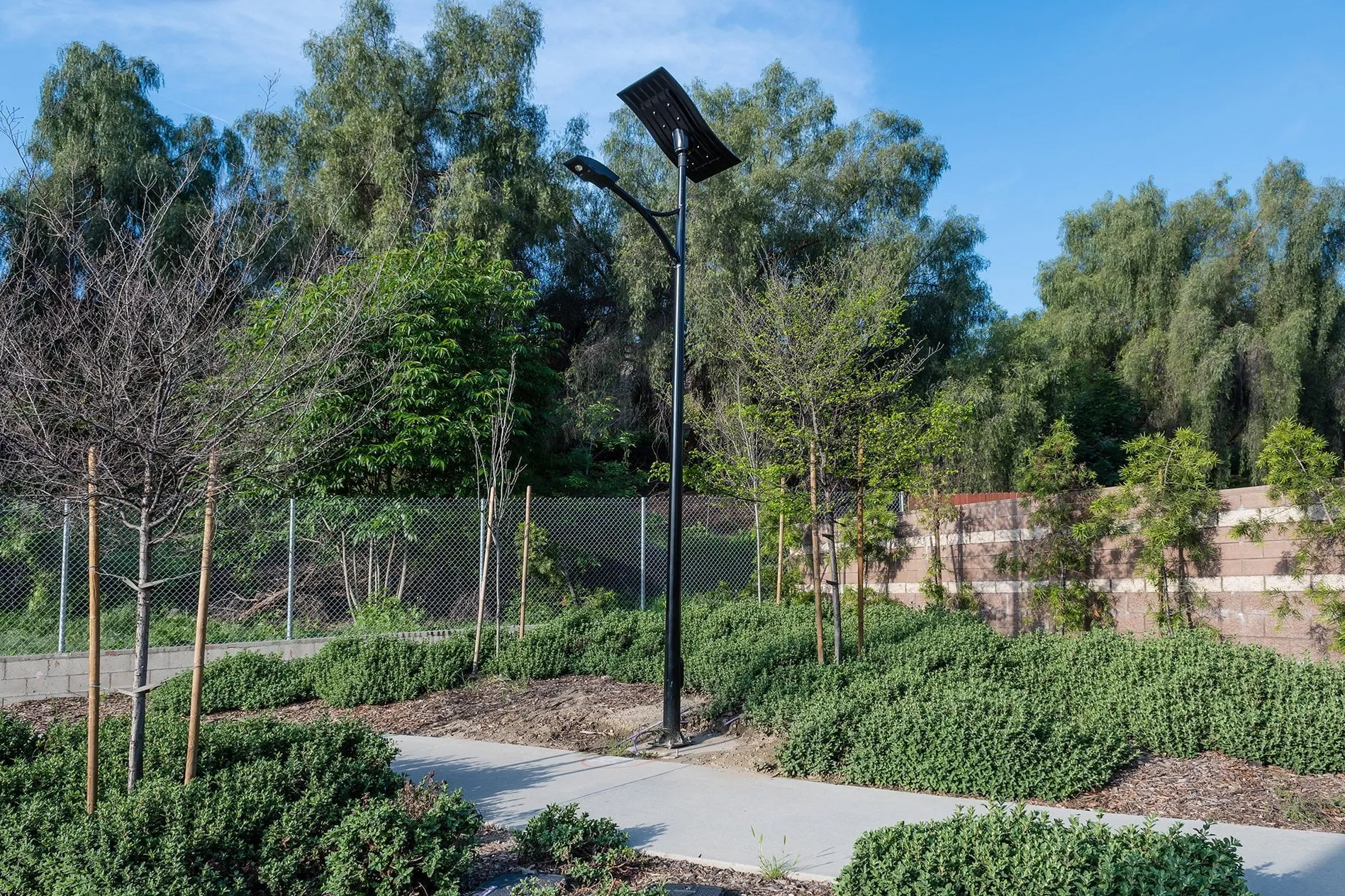 ST-Series Solar Street Lights