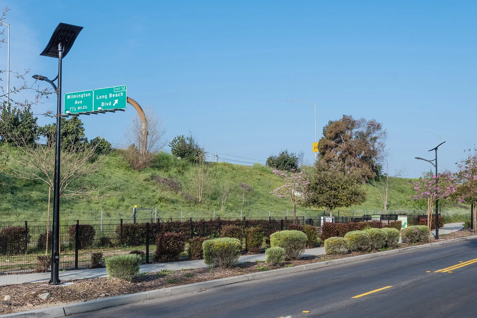 ST-Series Solar Street Lights