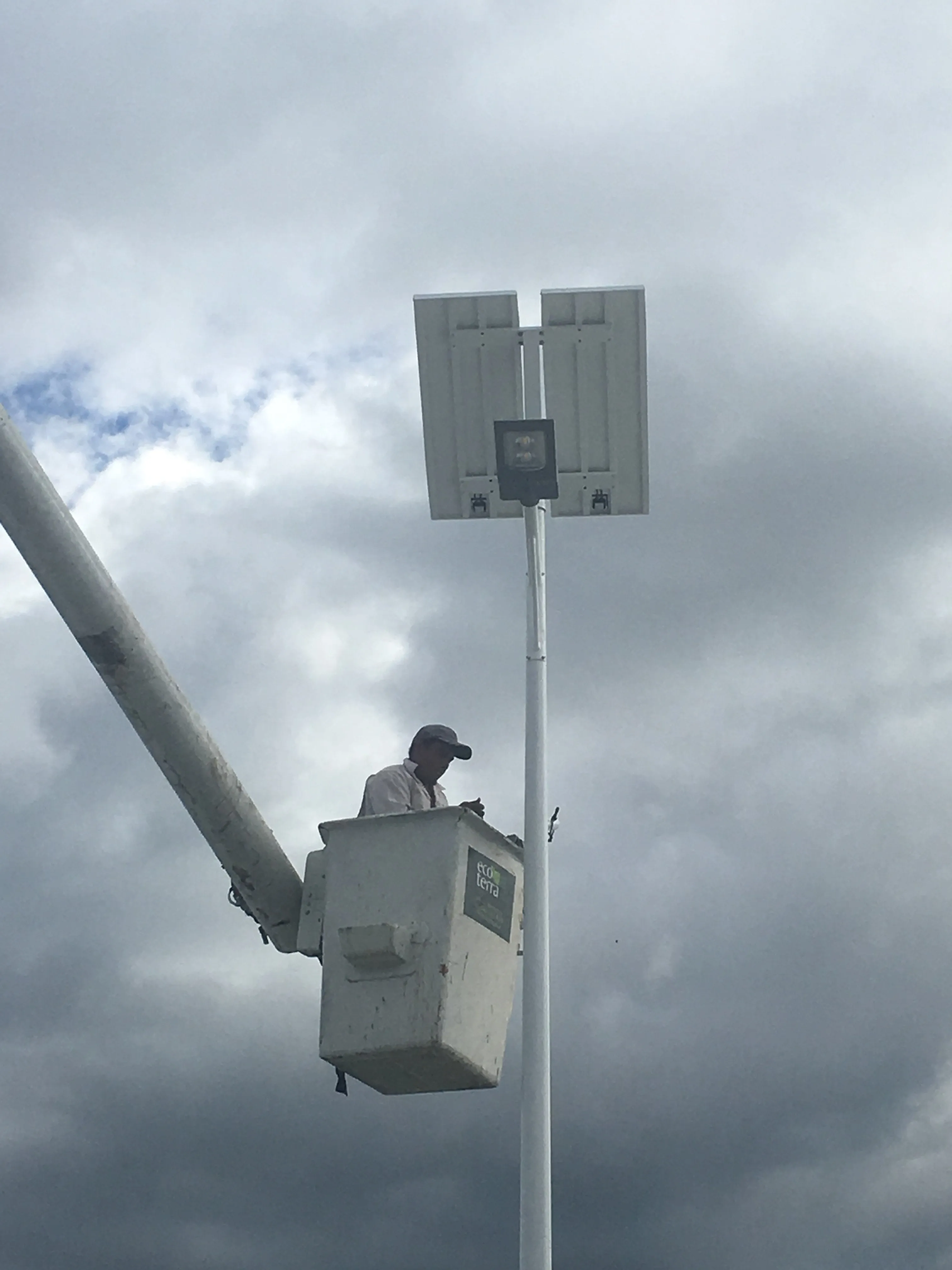 ST-Series Solar Street Lights