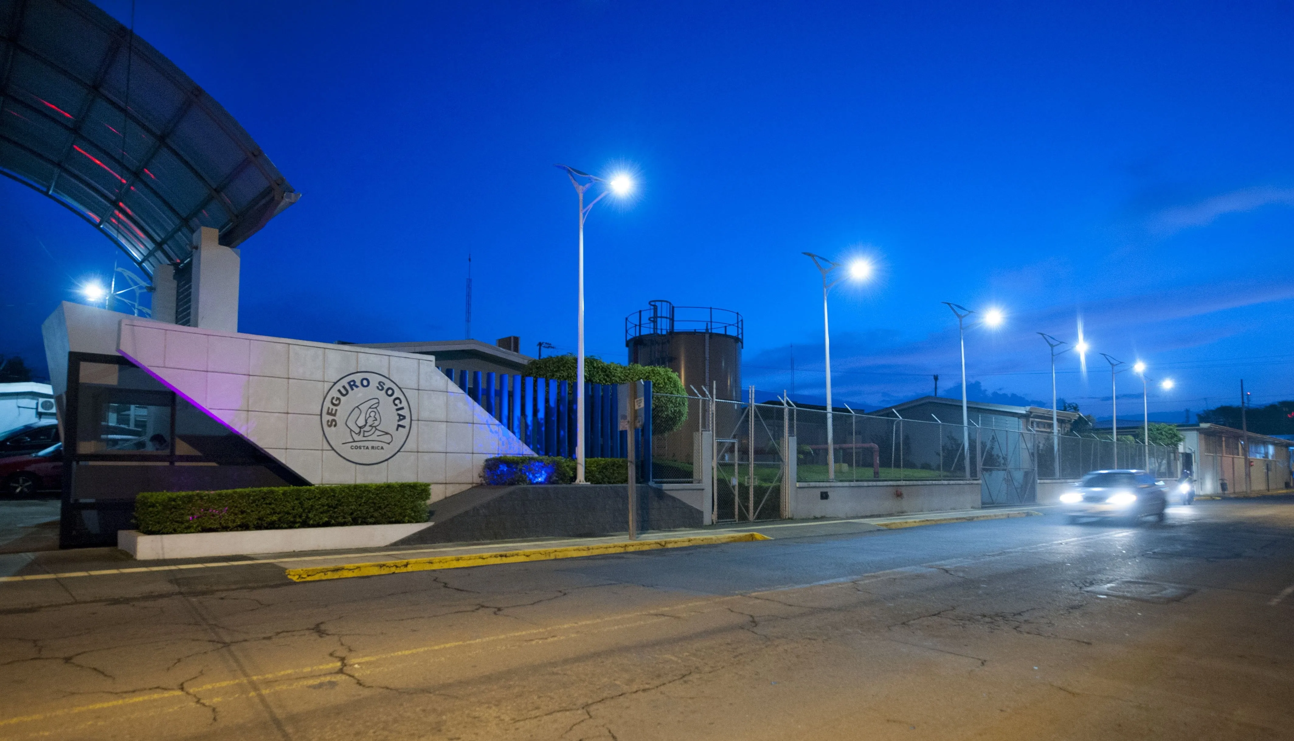 ST-Series Solar Street Lights