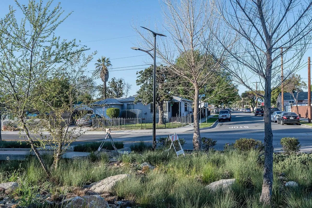 ST-Series Solar Street Lights