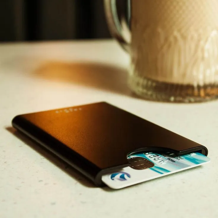 Thin King Aluminum Card Case - Blue